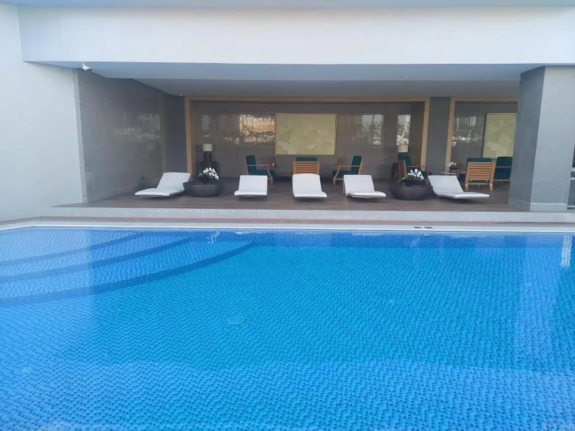 2 Double Beds With Balcony Apartment Manila