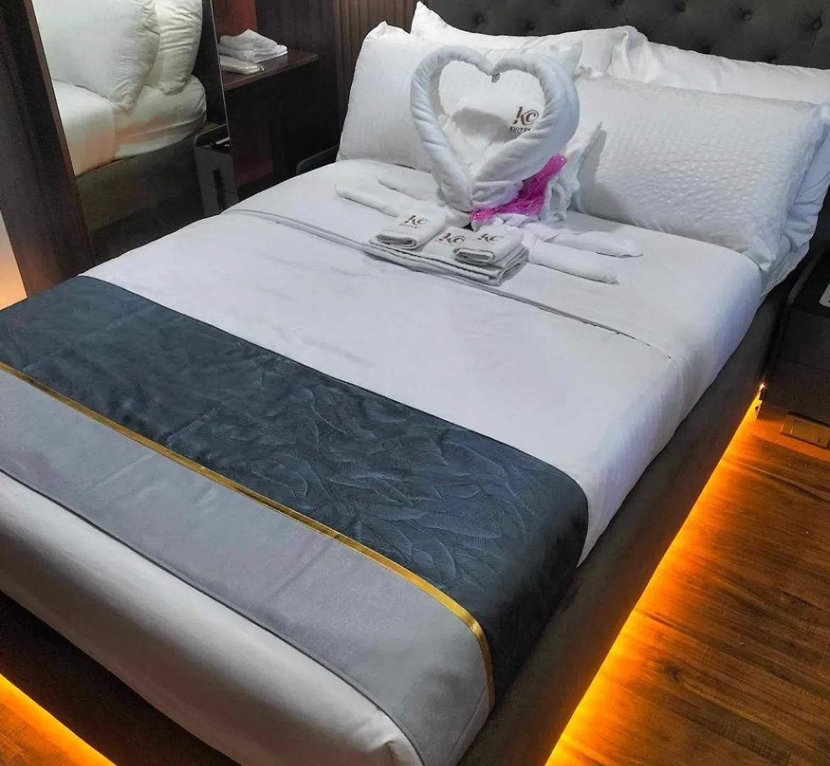 2 Double Beds With Balcony Apartment Manila Philippines