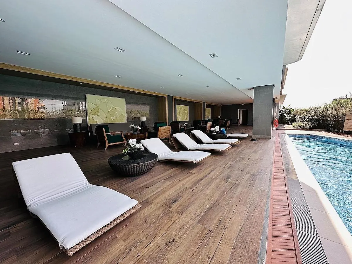 2 Double Beds With Balcony Apartment Manila Philippines