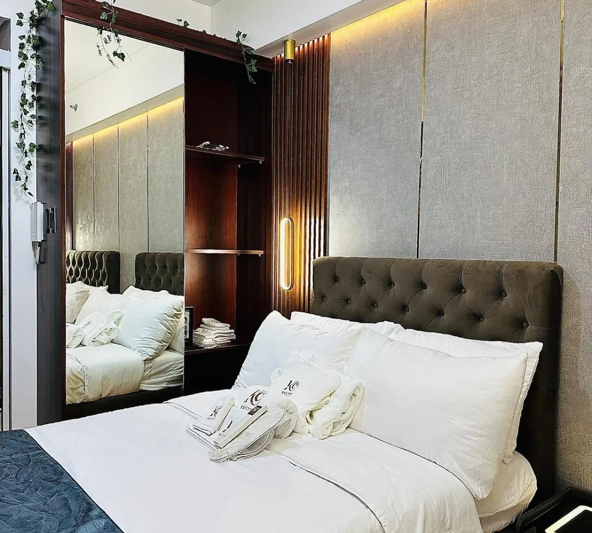 2 Double Beds With Balcony Apartamento Manila 0*,  Filipinas
